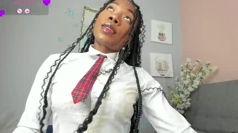 Snapshot of nini_martinii chatting on February 1, 2025, 3:07 pm NINI  online show from February 1, 2025, 3:07 pm