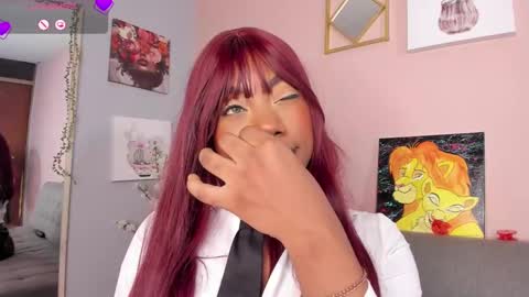 Snapshot of nini_martinii chatting on February 15, 2025, 3:39 pm NINI  online show from February 15, 2025, 3:39 pm