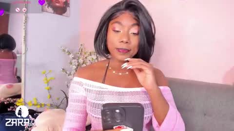 Snapshot of nini_martinii chatting on October 18, 2025, 2:40 pm NINI  online show from October 18, 2025, 2:40 pm