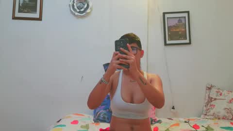 Snapshot of nini_smith chatting on March 13, 2026, 12:39 am nini_smith online show from March 13, 2026, 12:39 am