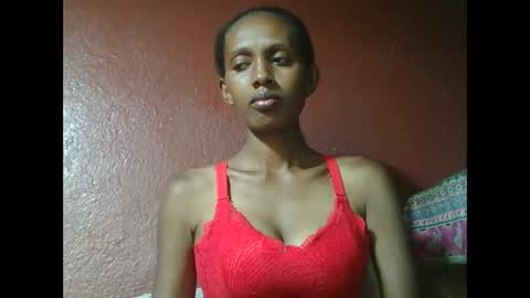 ninie246746 online show from January 14, 2025, 8:26 pm