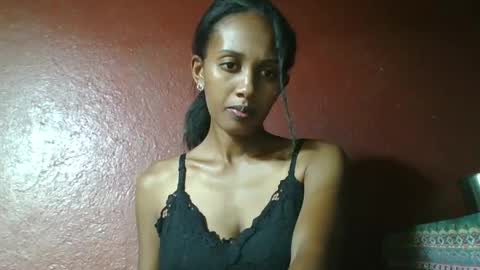 ninie246746 online show from February 18, 2025, 2:16 pm