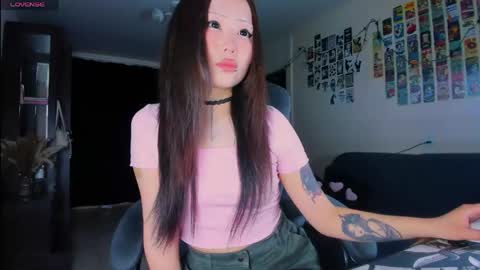 Yumi  ig yumibaee online show from April 30, 2026, 4:24 pm