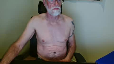 Snapshot of nipplesilverdad chatting on March 9, 2025, 9:57 pm Nipplessilverdad online show from March 9, 2025, 9:57 pm