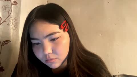 Snapshot of nitadecember chatting on December 19, 2025, 10:11 am Molly online show from December 19, 2025, 10:11 am