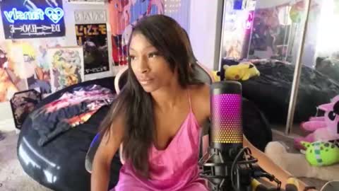 NIVIA WOLFE online show from December 20, 2025, 5:09 pm