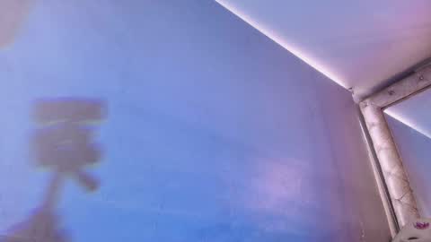  V I C T O R I A   online show from April 14, 2026, 7:20 pm