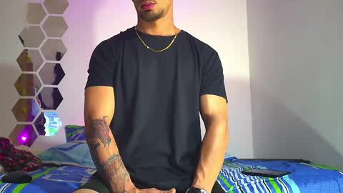 Snapshot of nixon347932 chatting on December 10, 2024, 3:52 am Nicolas Muscle online show from December 10, 2024, 3:52 am
