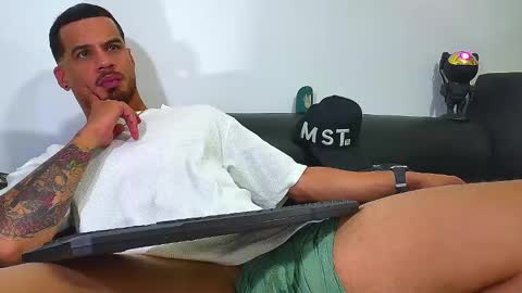 Snapshot of nixon347932 chatting on February 19, 2025, 7:06 am Nicolas Muscle online show from February 19, 2025, 7:06 am