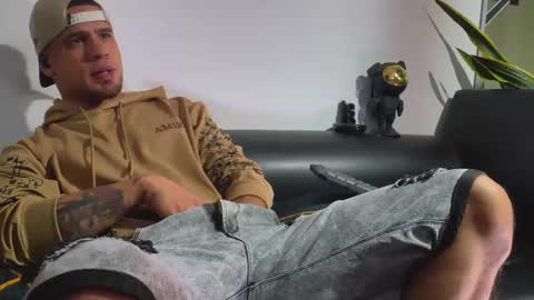 Snapshot of nixon347932 chatting on October 13, 2025, 4:45 am Nicolas Muscle online show from October 13, 2025, 4:45 am