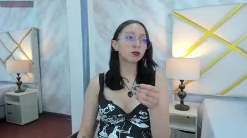 Snapshot of nixshadow chatting on June 18, 2026, 10:58 pm Catalina online show from June 18, 2026, 10:58 pm
