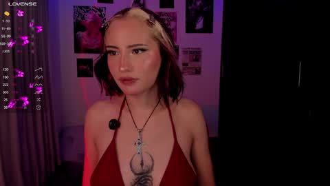 Nixxie  online show from April 10, 2026, 2:06 am