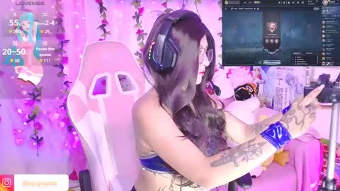 Snapshot of nixy_sama chatting on October 3, 2025, 10:40 pm Nixy Sama online show from October 3, 2025, 10:40 pm