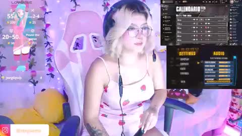 Snapshot of nixy_sama chatting on October 16, 2025, 12:00 am Nixy Sama online show from October 16, 2025, 12:00 am