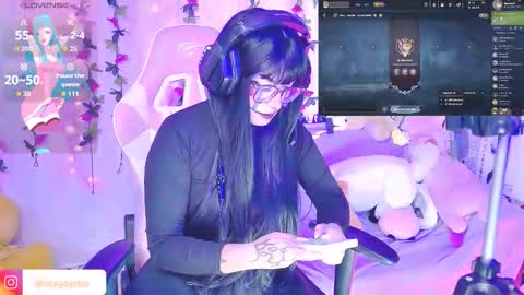 Snapshot of nixy_sama chatting on November 17, 2025, 10:48 pm Nixy Sama online show from November 17, 2025, 10:48 pm