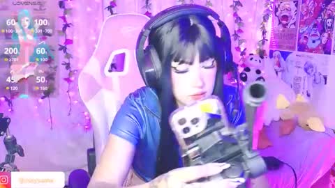 Snapshot of nixy_sama chatting on February 1, 2026, 10:52 pm Nixy Sama online show from February 1, 2026, 10:52 pm