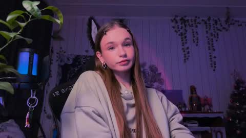 Tears Lora online show from February 19, 2025, 5:27 pm