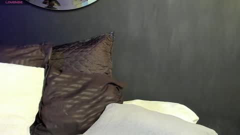 Noah  online show from November 10, 2025, 3:16 am