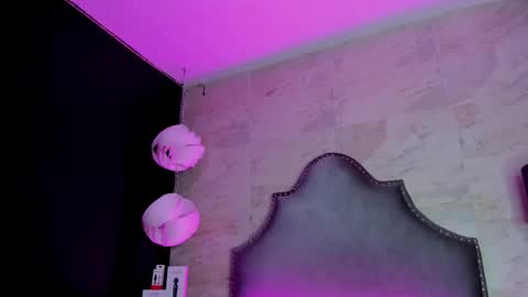 Zoe  online show from May 12, 2026, 3:14 am