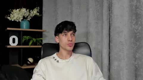 Noah Brigth online show from February 14, 2025, 3:43 am