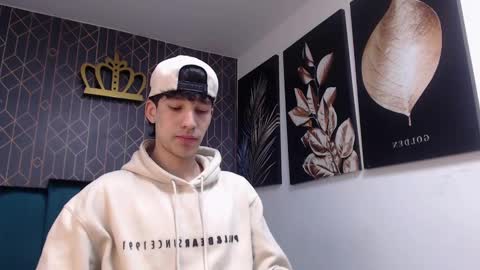 Noah Brigth online show from March 5, 2025, 11:49 pm