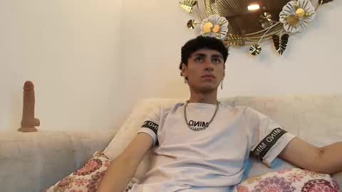 Snapshot of noah_clark_nom chatting on October 5, 2025, 4:11 am Noah online show from October 5, 2025, 4:11 am