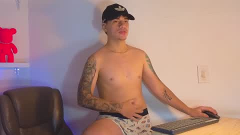 Snapshot of noah_coleman__ chatting on January 10, 2025, 9:02 am NOAH online show from January 10, 2025, 9:02 am