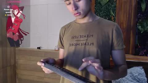 noah_dupont_ online show from October 6, 2025, 7:44 pm