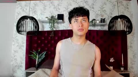 noah_dupont_ online show from December 1, 2025, 11:48 am