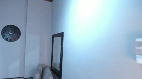 noah_dupont_ online show from December 14, 2025, 11:37 am