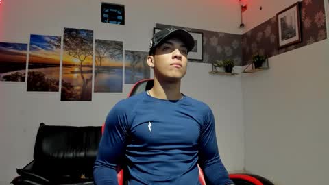 noah_flynn1 online show from February 27, 2026, 9:42 am