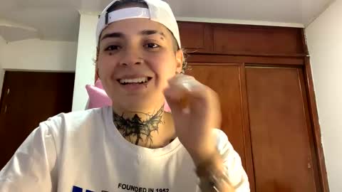 noah hehim    online show from January 23, 2025, 11:05 pm