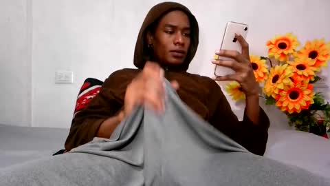 Noah Millers online show from November 20, 2025, 7:02 pm