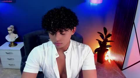 noah_smith04 online show from October 14, 2025, 12:06 pm