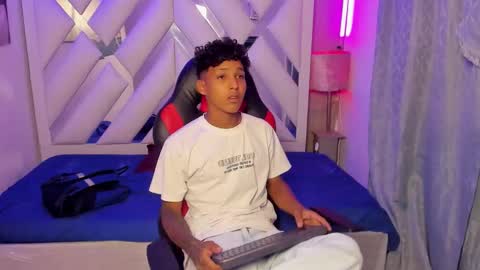 NOAH SMITH online show from February 26, 2026, 11:37 pm