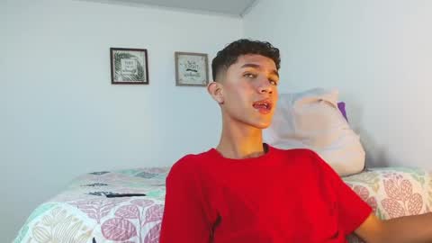 noah tyler  online show from December 3, 2024, 10:07 pm