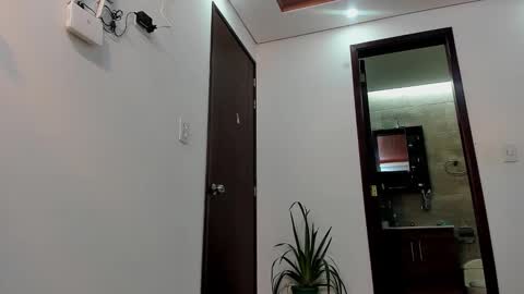 LIAM- noah online show from September 9, 2025, 12:05 pm