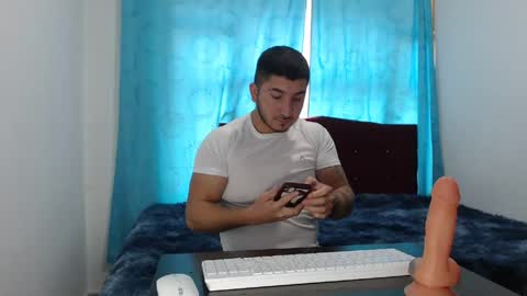 noahmurillo online show from May 18, 2026, 5:52 pm
