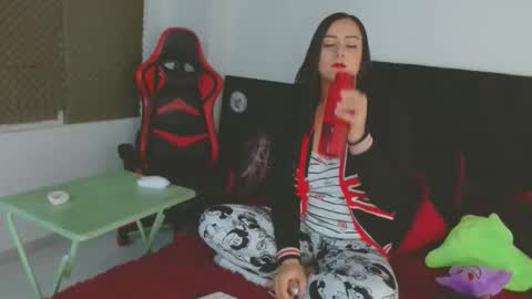 Noamartin online show from May 20, 2026, 2:40 am
