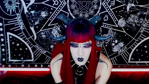 caroline online show from December 8, 2024, 3:43 am