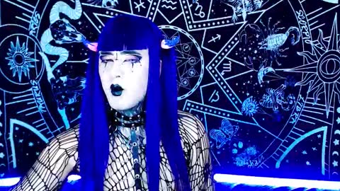 caroline online show from December 22, 2025, 12:40 am