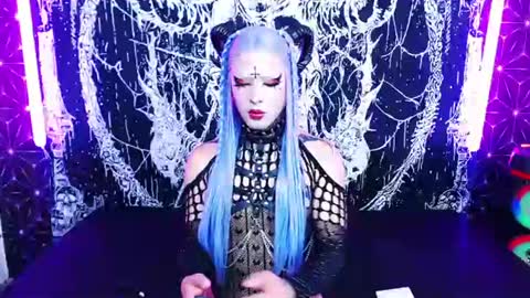 caroline online show from June 11, 2026, 11:14 pm