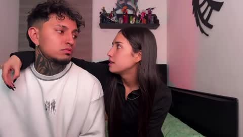 Jean Y Isa online show from April 16, 2026, 5:52 am