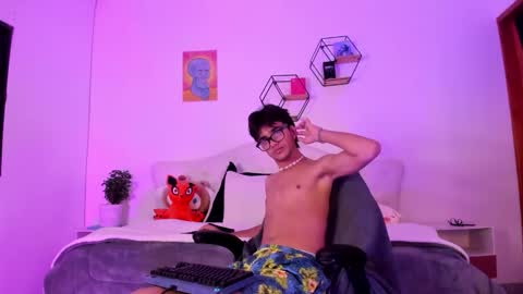 noha_natan online show from October 7, 2025, 11:40 am