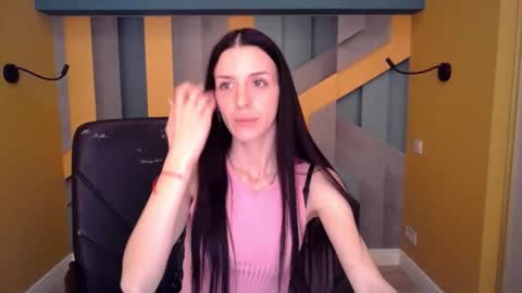 Snapshot of noirdiva chatting on April 22, 2026, 5:54 am NoirDiva online show from April 22, 2026, 5:54 am
