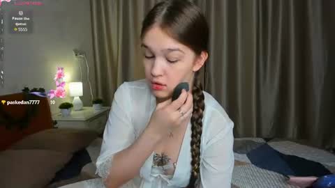Snapshot of noirmelly chatting on June 16, 2026, 6:21 pm noirmelly online show from June 16, 2026, 6:21 pm