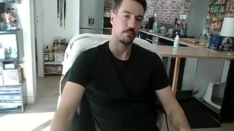 Isaac online show from October 16, 2025, 10:27 am