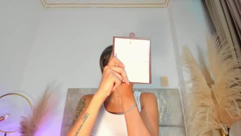 Nora Da Silva online show from September 24, 2025, 12:58 am