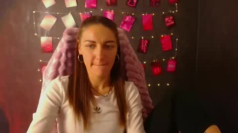 Nora online show from October 14, 2025, 10:54 pm