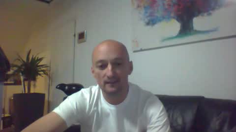 Snapshot of nordicrunner76 chatting on May 17, 2026, 12:19 am nordicrunner76 online show from May 17, 2026, 12:19 am
